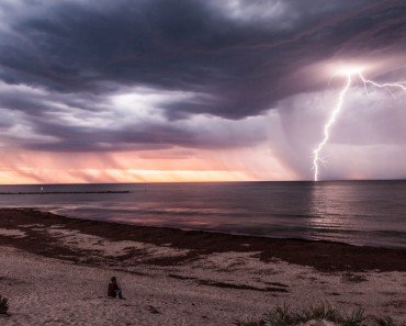 Lightening Sand