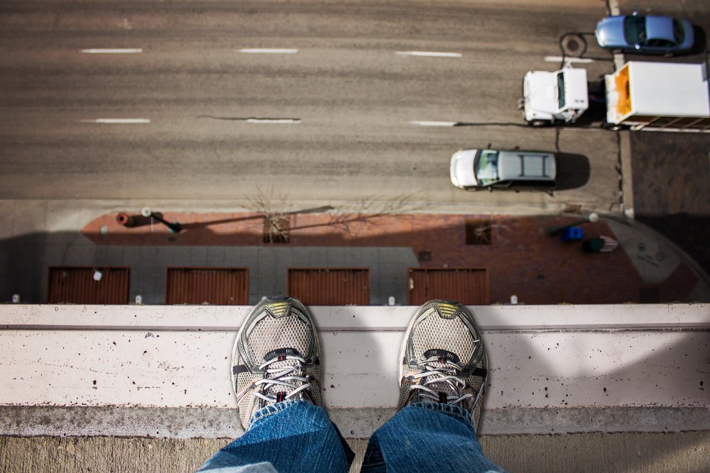 Medo das alturas: O que faz as pessoas nervosas em estruturas altas?