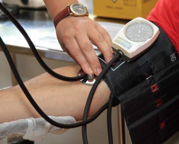 blood pressure sphygmomanometer aneroid