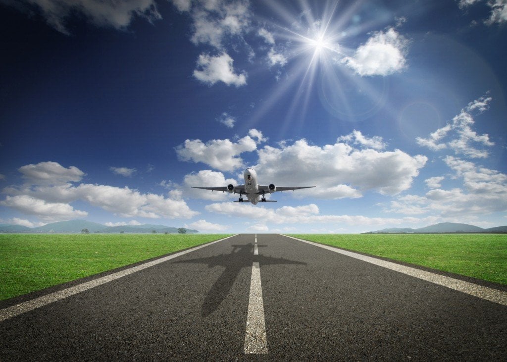 Por que alguns aeroportos têm pistas inusualmente longas? Por que alguns aeroportos têm pistas inusualmente longas?