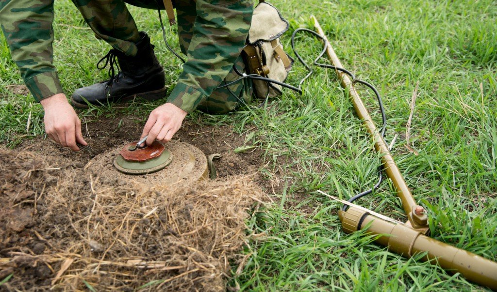 Mina terrestre detectada e descoberta (Crédito da foto: kanzefar / fotolia)