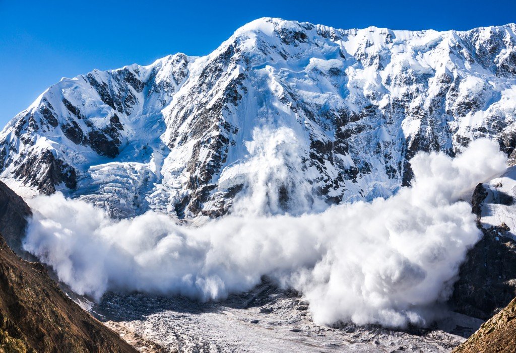 Poder da natureza. Avalanche no Cáucaso