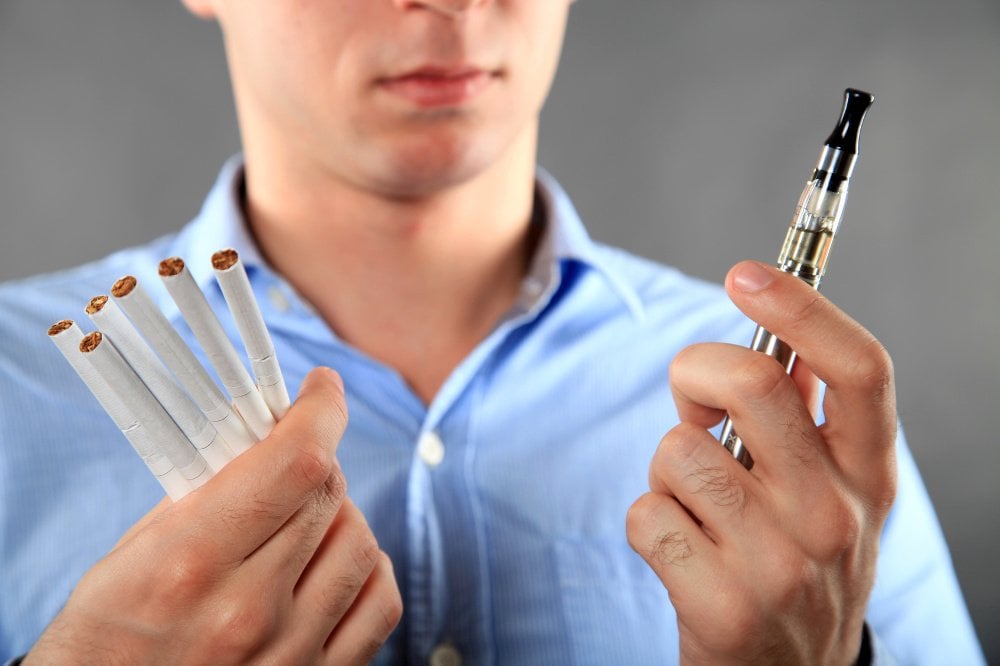 Choice between cigarette and e-cigarette