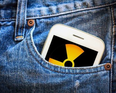 mobile phone in jeans pocket with black screen (Kwangmoo)