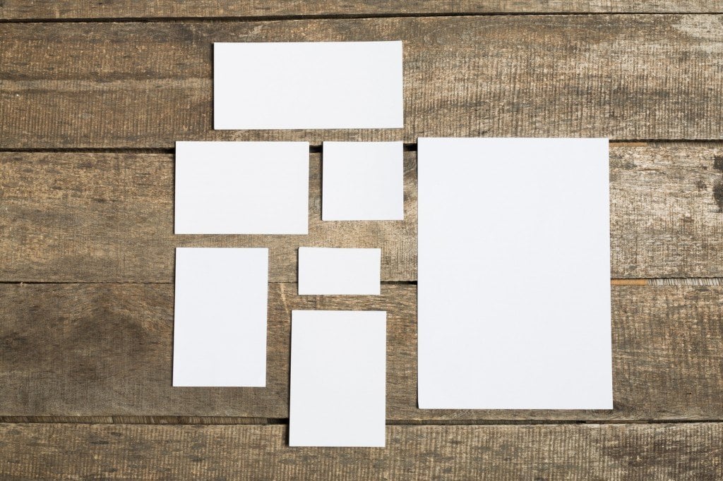 Folhas de papel de tamanhos diferentes