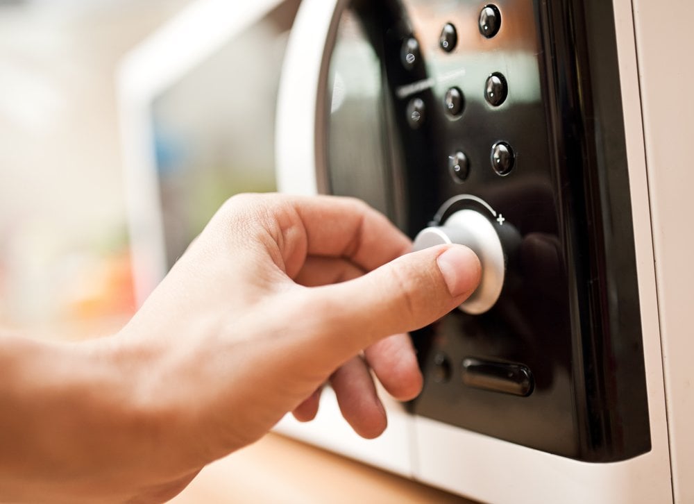 Microwave using hand