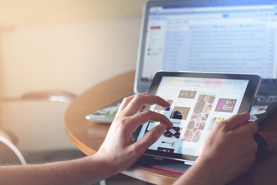 tablet laptop wi-fi