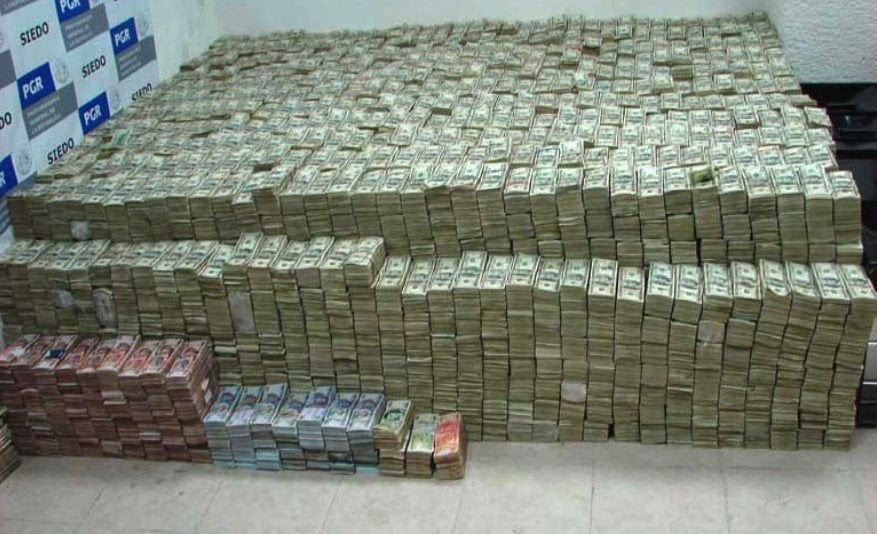 Huge-pile-of-cash.jpg