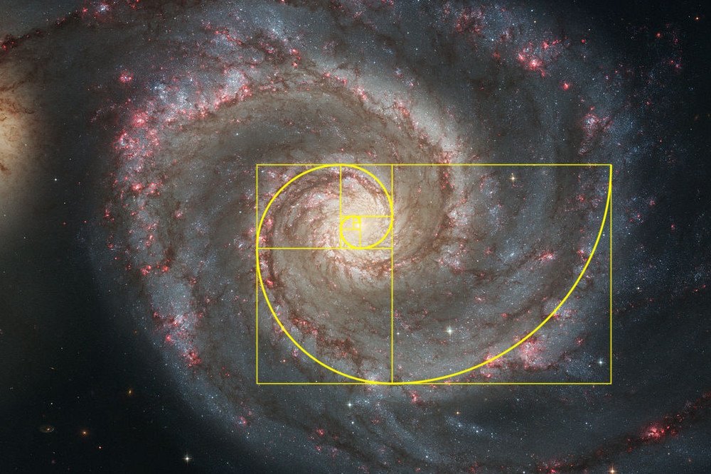 Golden spiral galaxy (Logarithmic spiral)