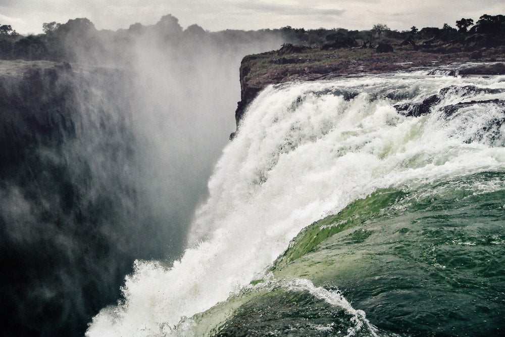 Why Does Water Appear White While Going Over A Waterfall? » Science ABC