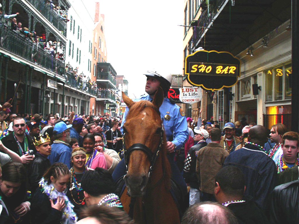 Polícia Montada na Rua Bourbon Mardi Gras 2003