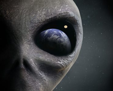 Earth in alien eye