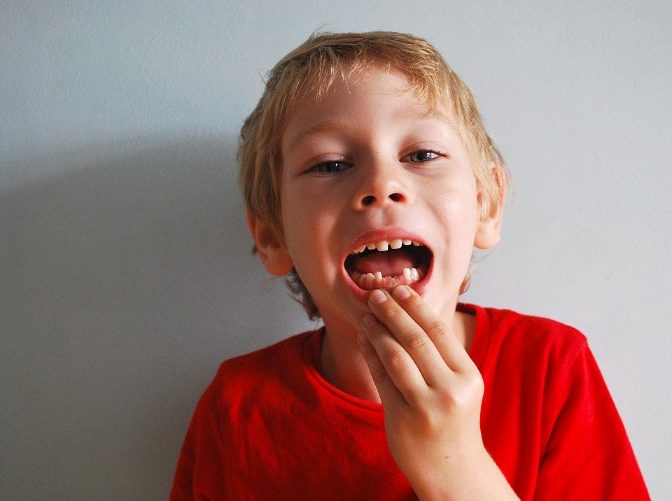 kid baby boy teeth broken repair