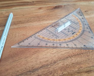 triangle scale