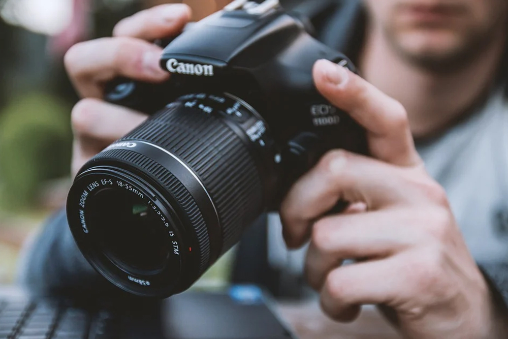 dslr photos blurry
