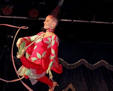 hair hanging, circus, dance, performance