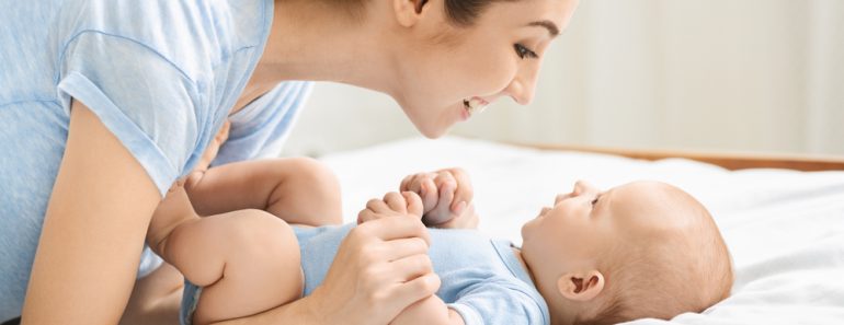 Speech and language development for babies(Prostock-studio)s