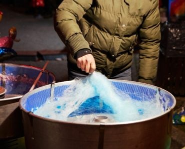 person-making-blue-cotton-candy_t20_BmzwzO