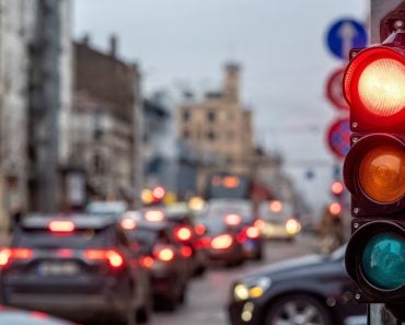 a-city-crossing-with-a-semaphore-red-light-in-semaphore-light-semaphore-city-traffic-safety-stop-sign_t20_YwJZKx