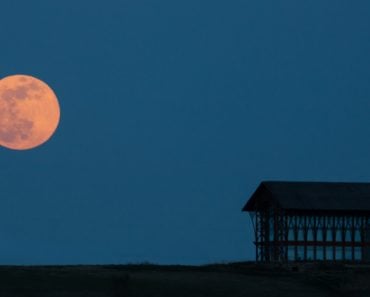 pink-sky-silhouette-night-landscape-moon-church-supermoon_t20_lx8Law