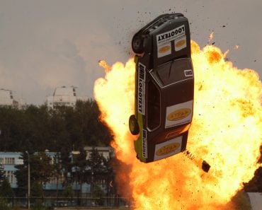 Moscow,,Russia,-,August,13,,2005:,Flying,Burning,Car,On