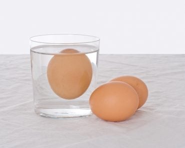 Rotten,Egg,,Salmonella,Risk.,Old,Fashioned,Test.,Bad,Egg,Floats