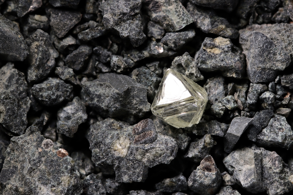 Natural,0.55,Ct,Octahedral,Diamond,From,South,Africa,In,Kimberlite