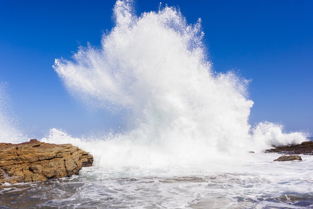 Waves on Rocks