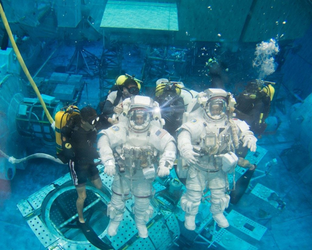 edu_neutral_buoyancy_large