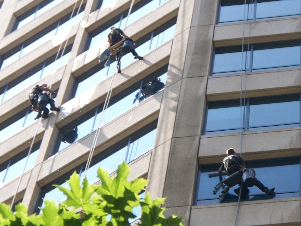 How do professional window washers clean windows? - Skyscraper Window  Cleaning