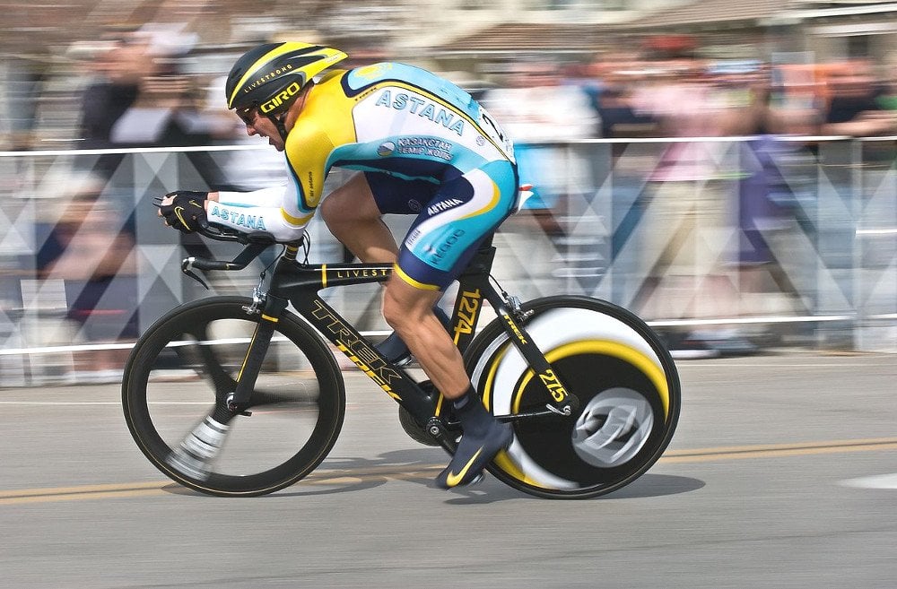Cyclists in racing aerodynamic.