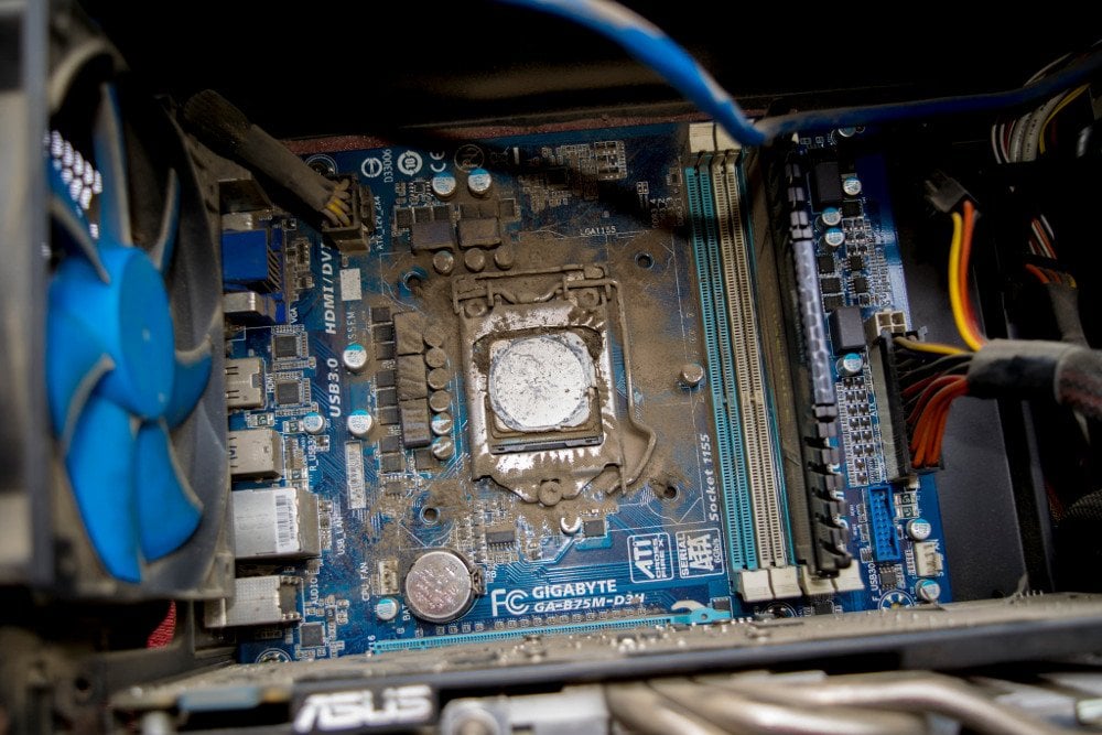 Can Dust Slow Down A PC? How To Clean Computer From Dust?