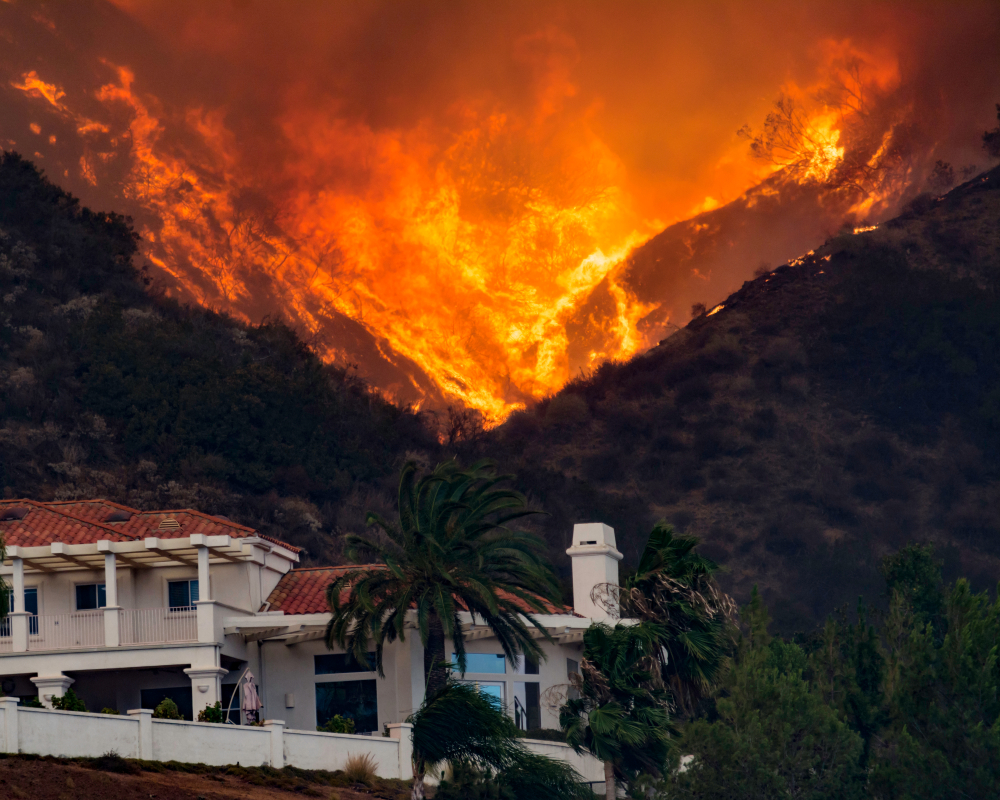 Holly Fire California House threatened - Image(streetphotog66)S
