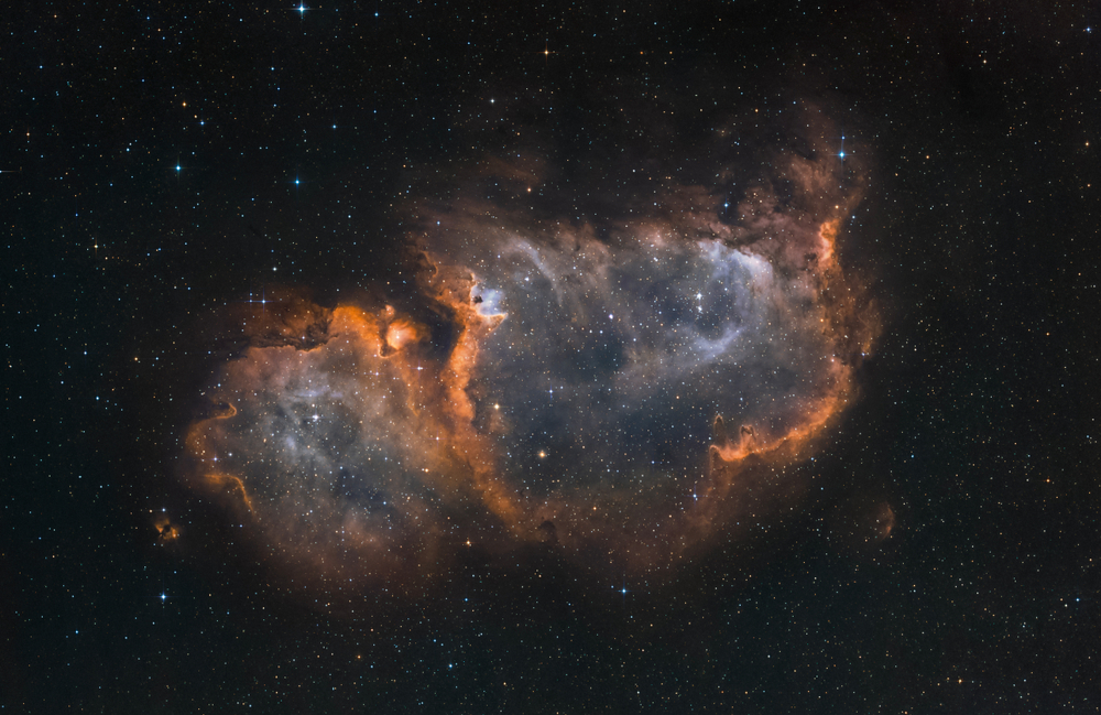 A nebulosa da alma na constelação de Cassiopeia (luz de banda estreita) - imagem (Marcel Drechsler) S