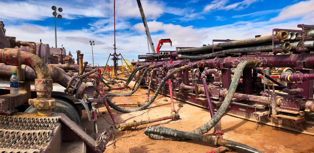 Fracking, well head connected to fracking pumps(Anton Foltin)s