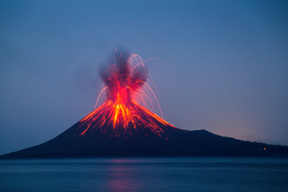 Eruption of Anak Krakatau Volcanoes Indonesia(Deni_Sugandi)s
