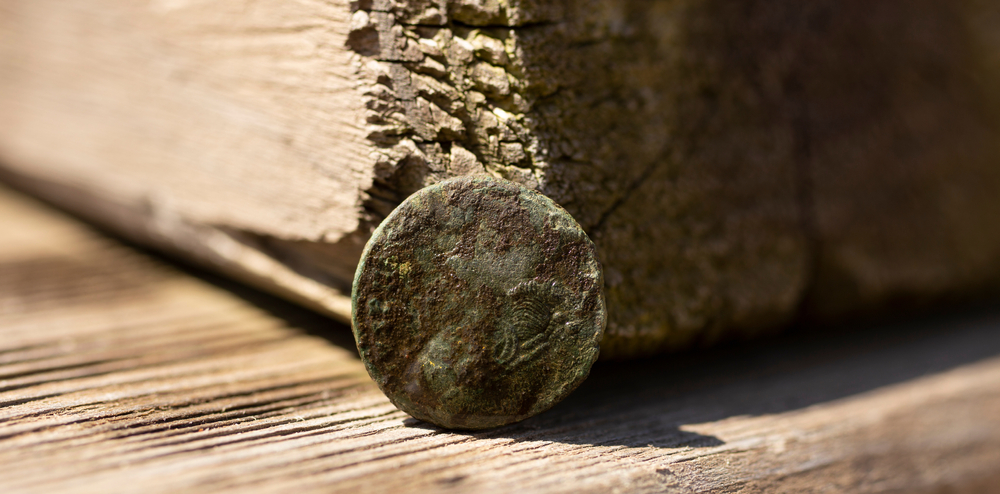 Byzantine copper coins from the reign of Emperor Justinian 1(Piotr Velixar)S