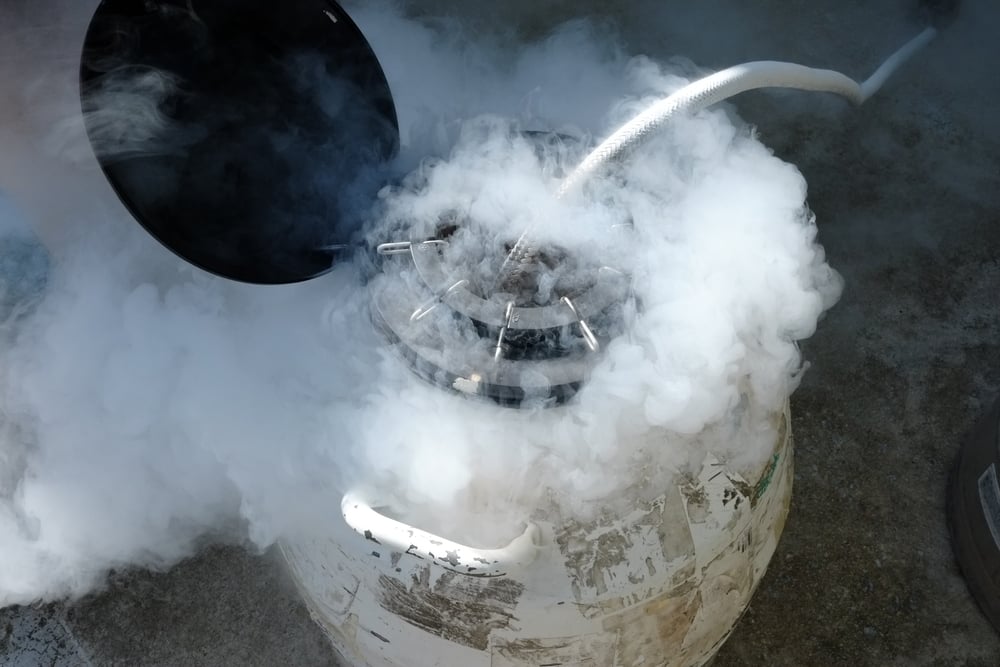 Filling a liquid nitrogen(UMPOL CHINHANGOR)S