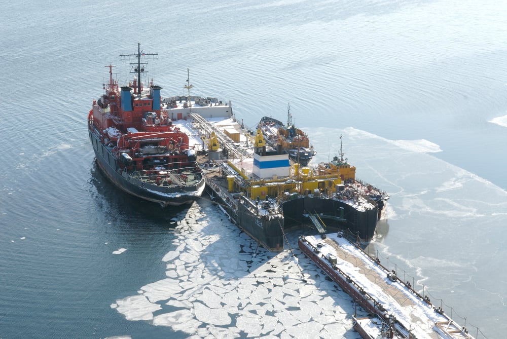 Fresh,Snow,In,The,Port,City,Of,Vladivostok,,With,Ships