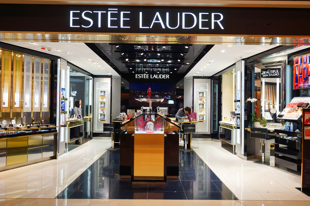 Hong,Kong,-,January,26,,2016:,Estee,Lauder,Cosmetics,Store