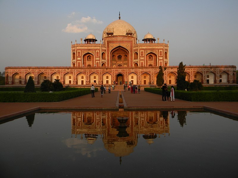 Humayun tomb reflection