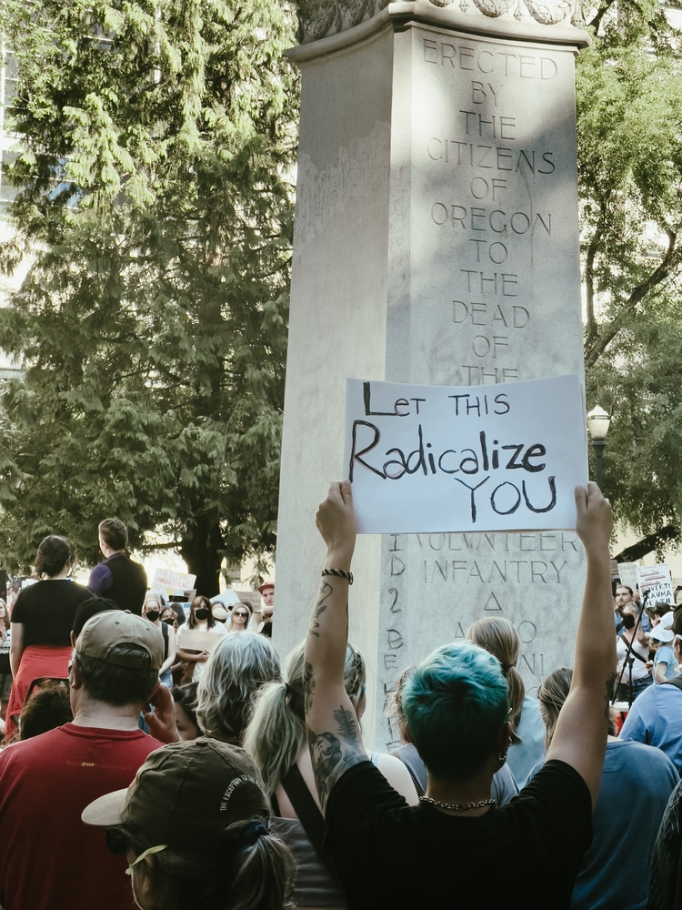 Portland,,Oregon,,Usa,-,June,24,2022:,Spontaneous,Protests,Broke