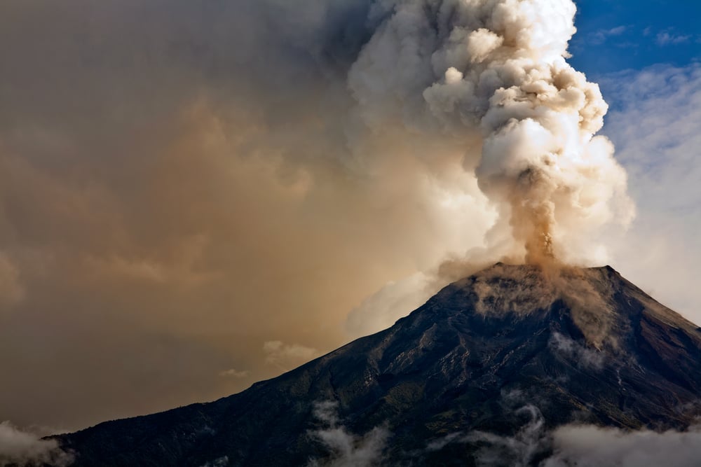 Volcano,Erupting,Volcanic,Explosion,Ash,Ecuador,Cloud,Dust,Landscape,Exploding