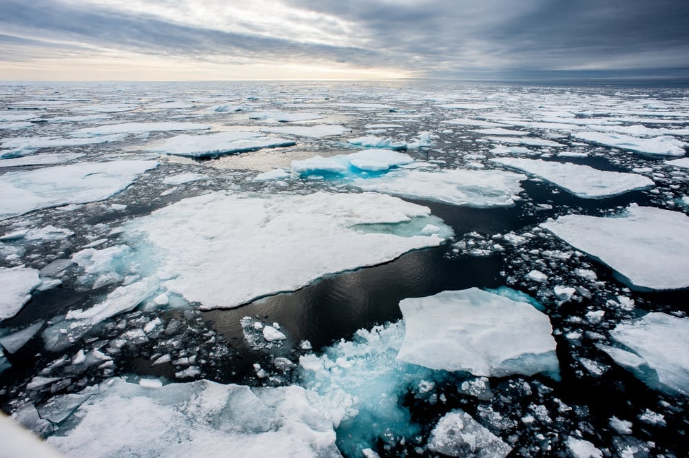 Dramatic,Wide,Angle,View,Of,Melting,Arctic,Sea,Ice,Floes