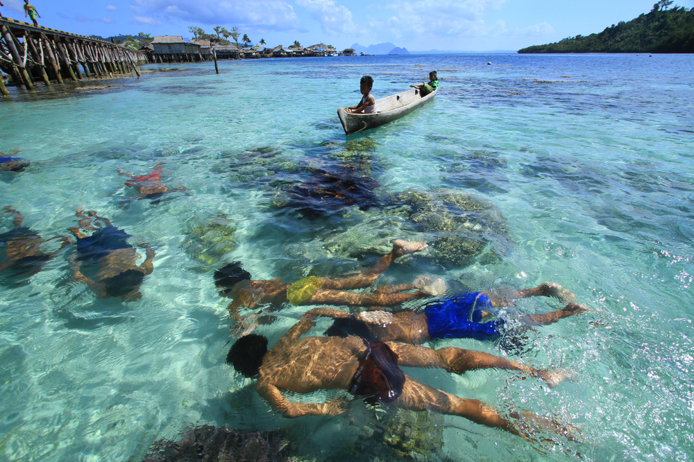 Togean's,Bajau,The,Seagypsy,Kids.,Play,With,The,Sea,In